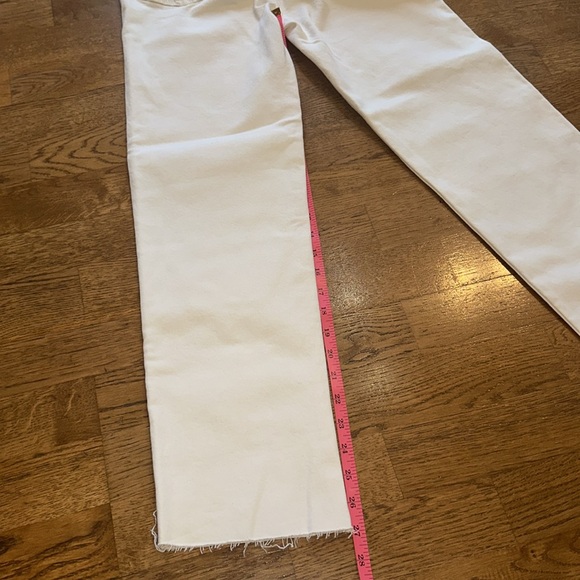 Brand New!  Re/Done button-fly white jeans.  Size 27.  70s Stovepipe style - Picture 7 of 8
